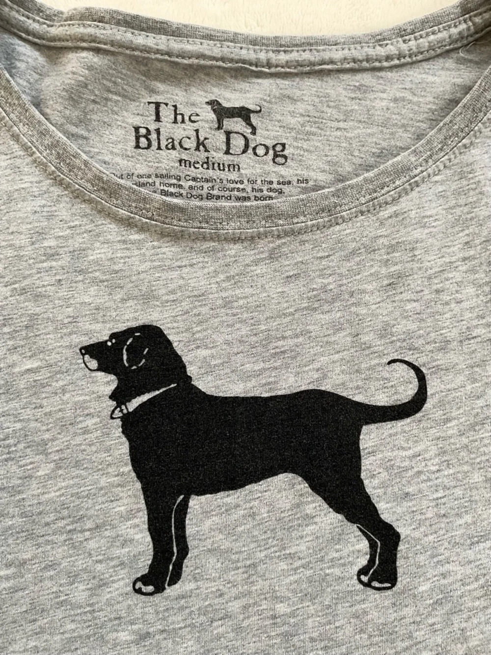The Black Dog Long Sleeve Tee Gray Logo Graphic Shirt Medium Coastal Preppy